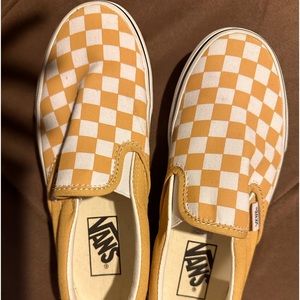 Checkerboard Vans, yellow and white, women’s size 6.5